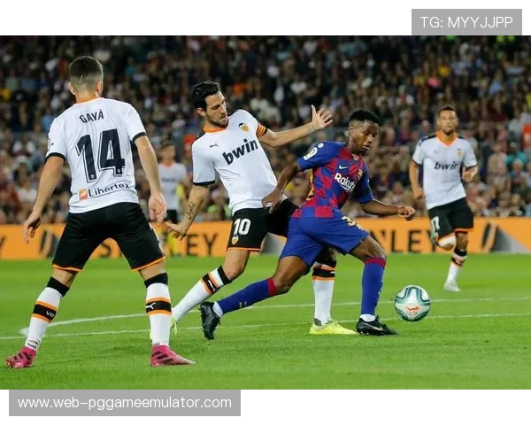 阿贾克斯进攻端复苏，欧冠坎坷赛季现曙光